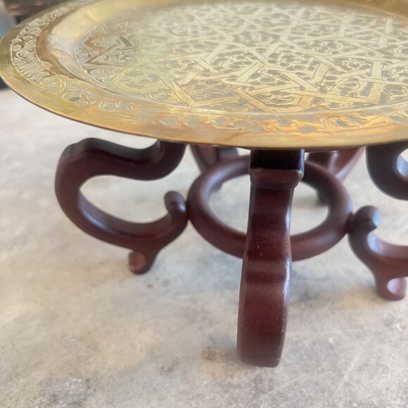 Small Table Top Vintage Boho Eclectic Decorative Carved Brass & Wood Stand / Tea - Picture 3 of 8
